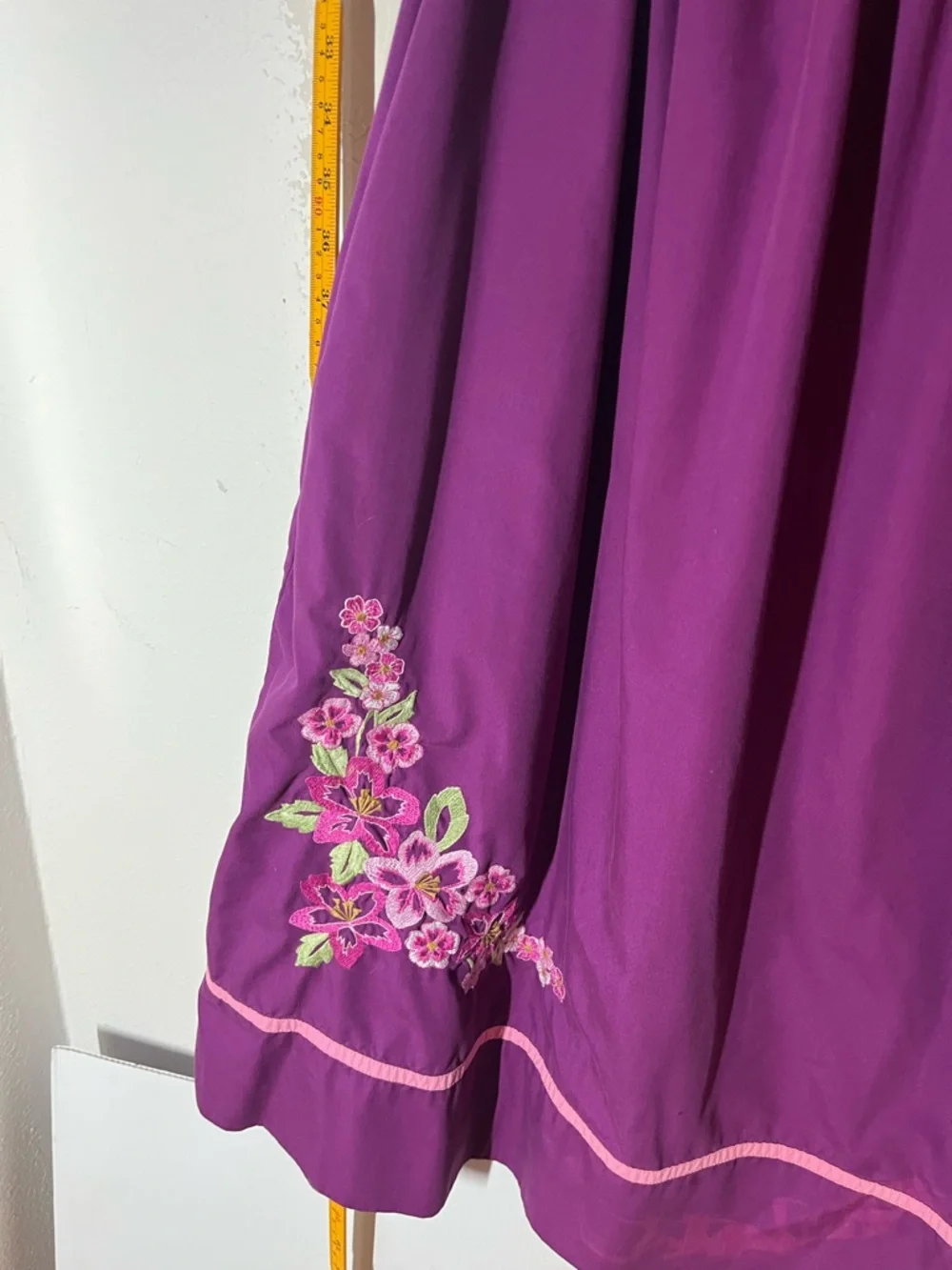 VTG Go Softly Purple Floral Embroidered House Dress MuuMuu Womens M Patio Granny